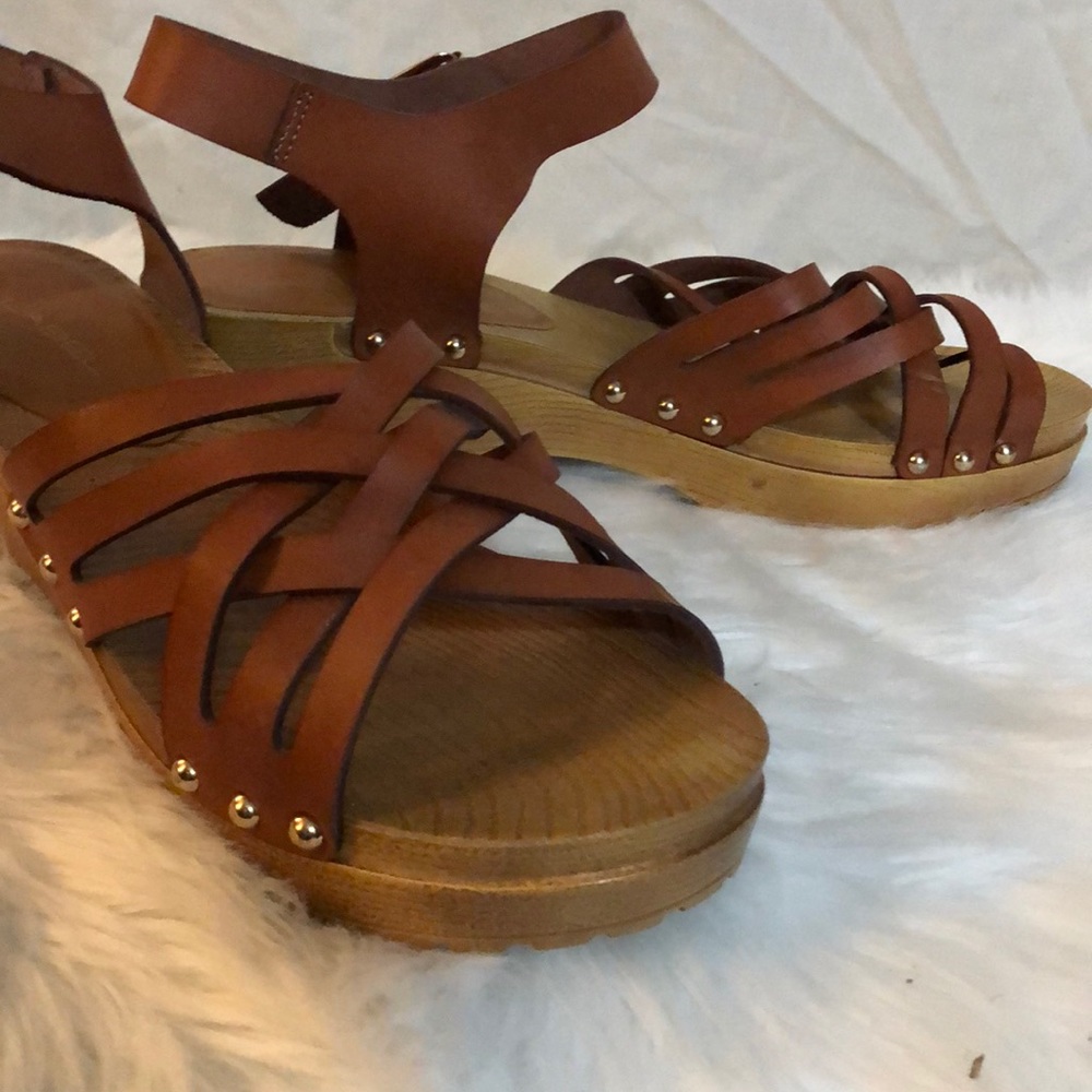 Sandals - Picture 4 of 9
